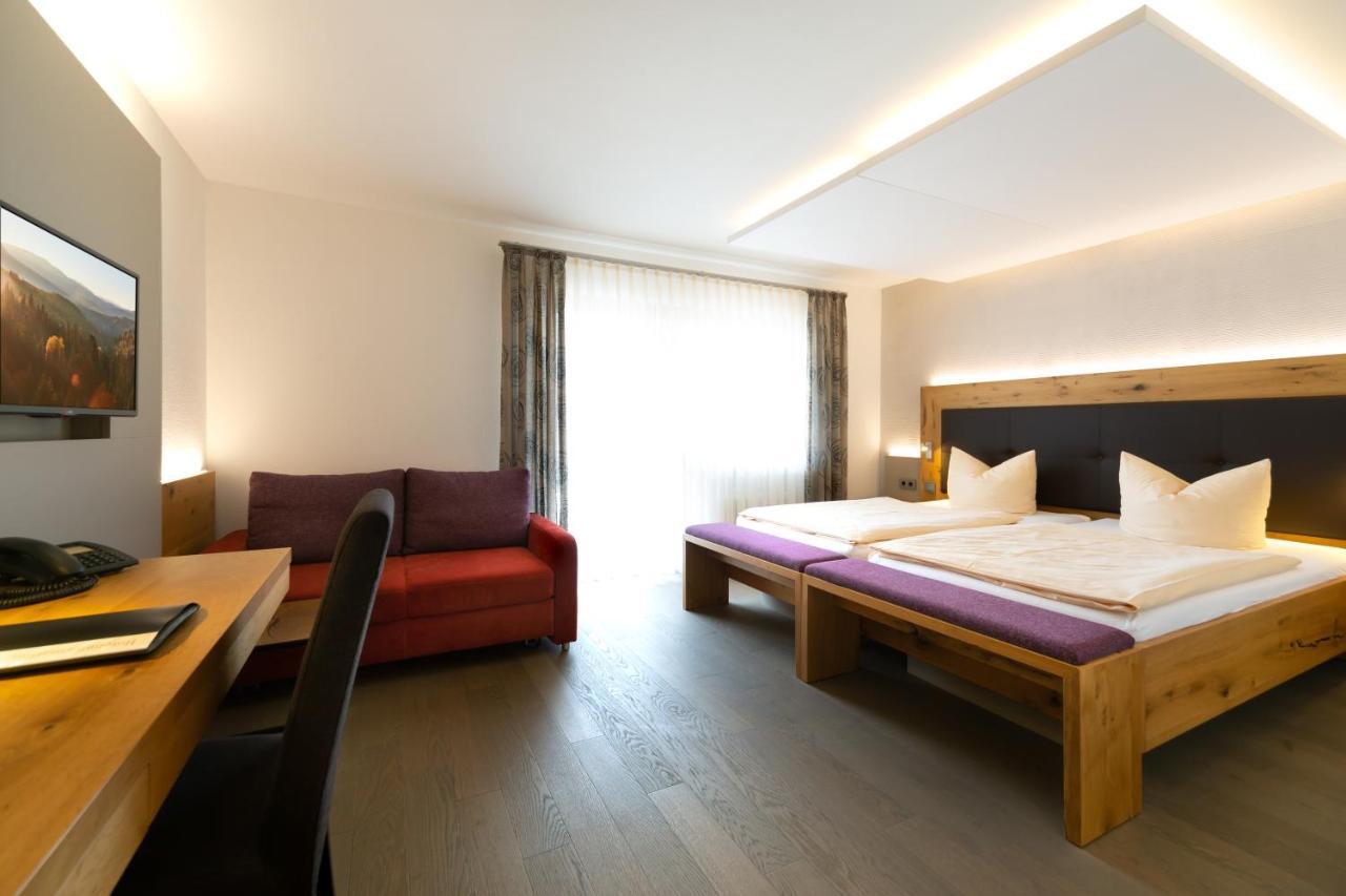 Large Double Room,1305028870:JPEG